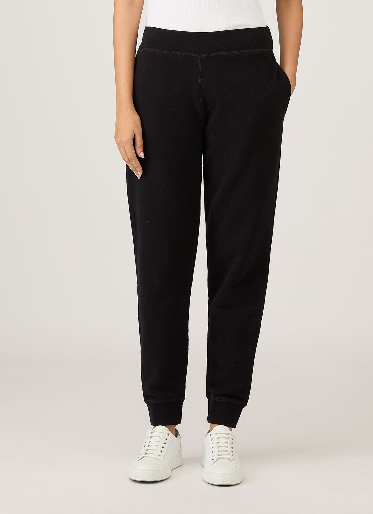 Sunspel Women's Relaxed Sweatpants in Black