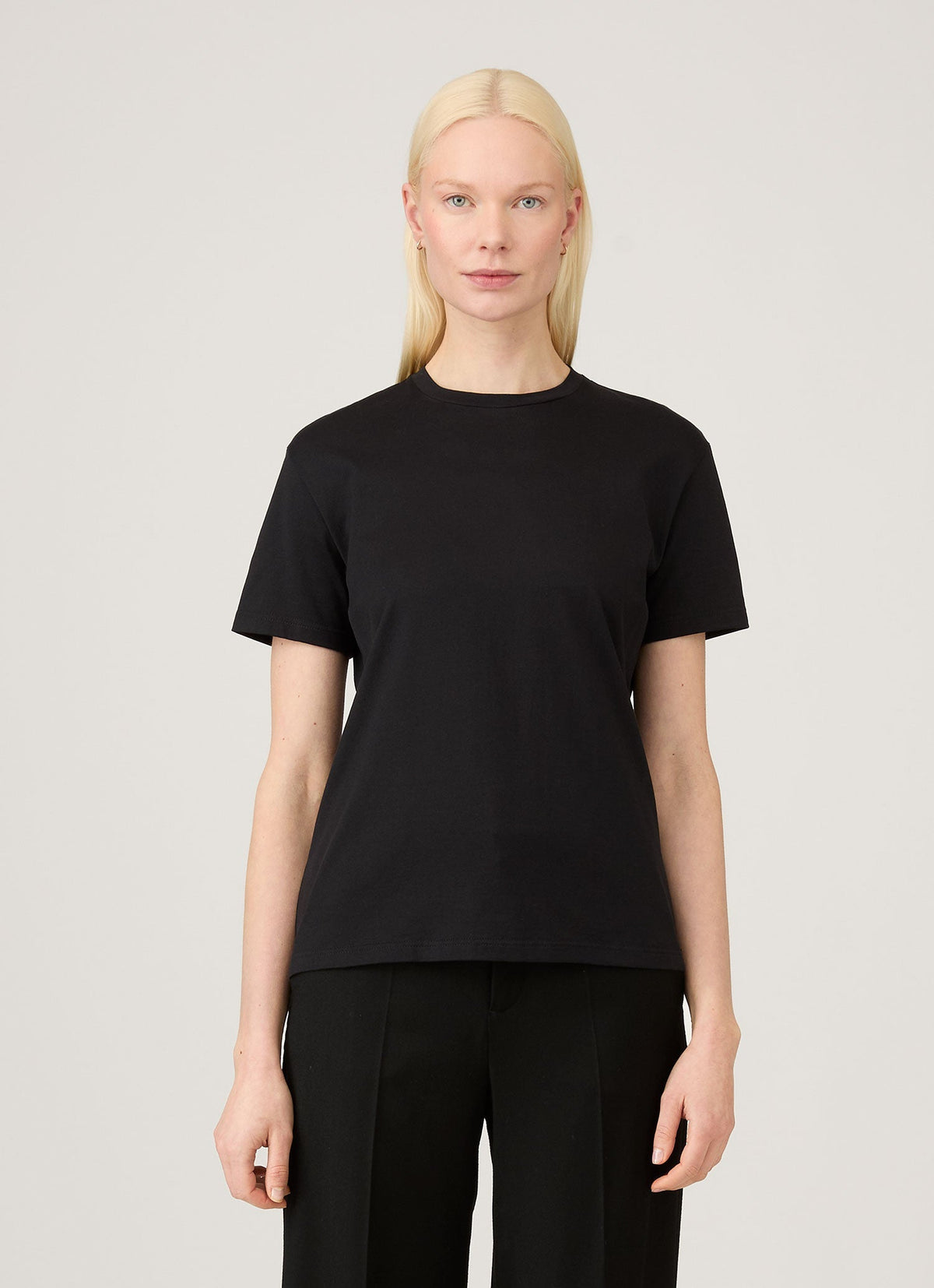 Sunspel Women's Boy Fit T-shirt in Black
